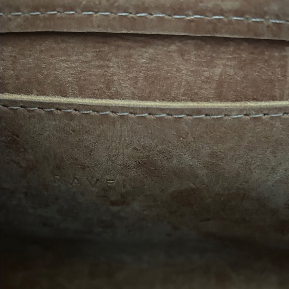Raven + Lily Tan Leather Shoulder Bag - Picture 6 of 6